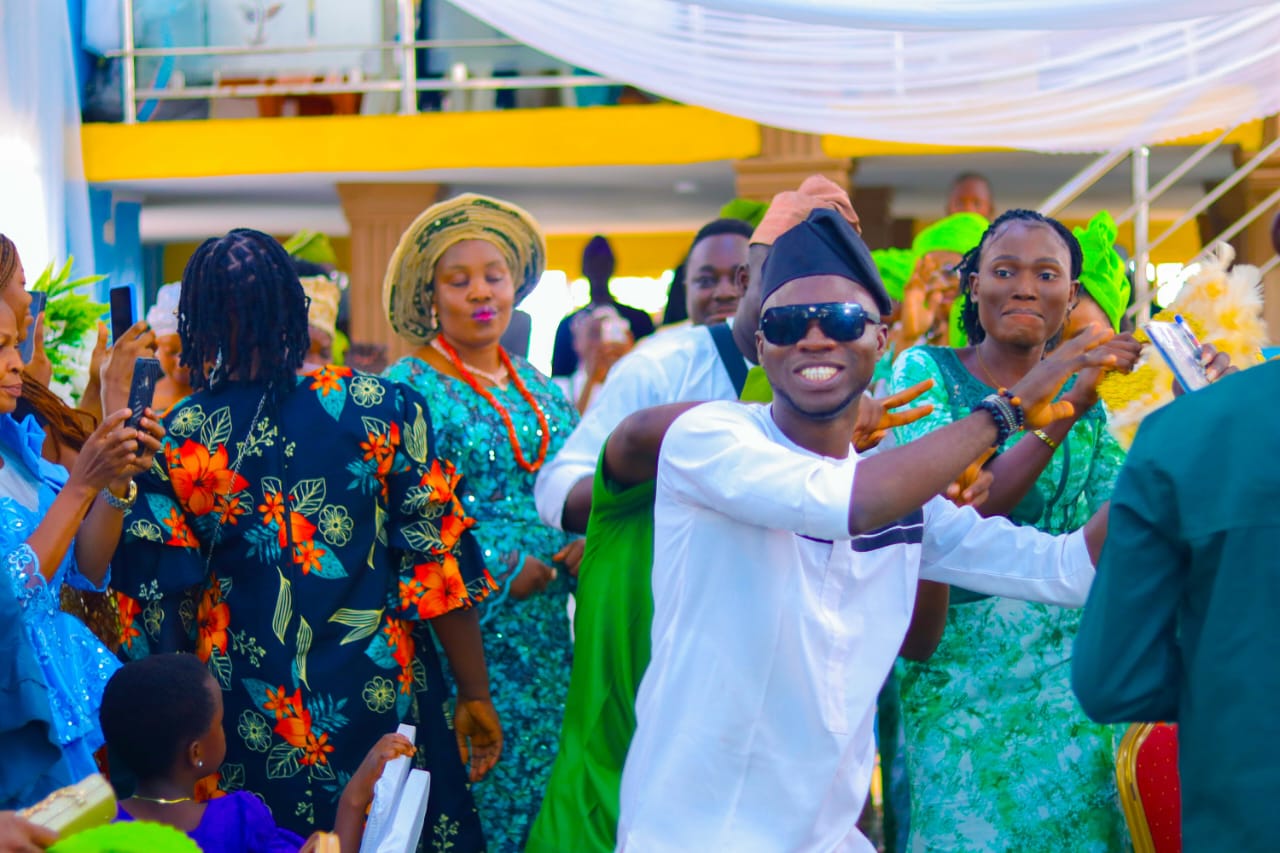 Dancing with the Crowd